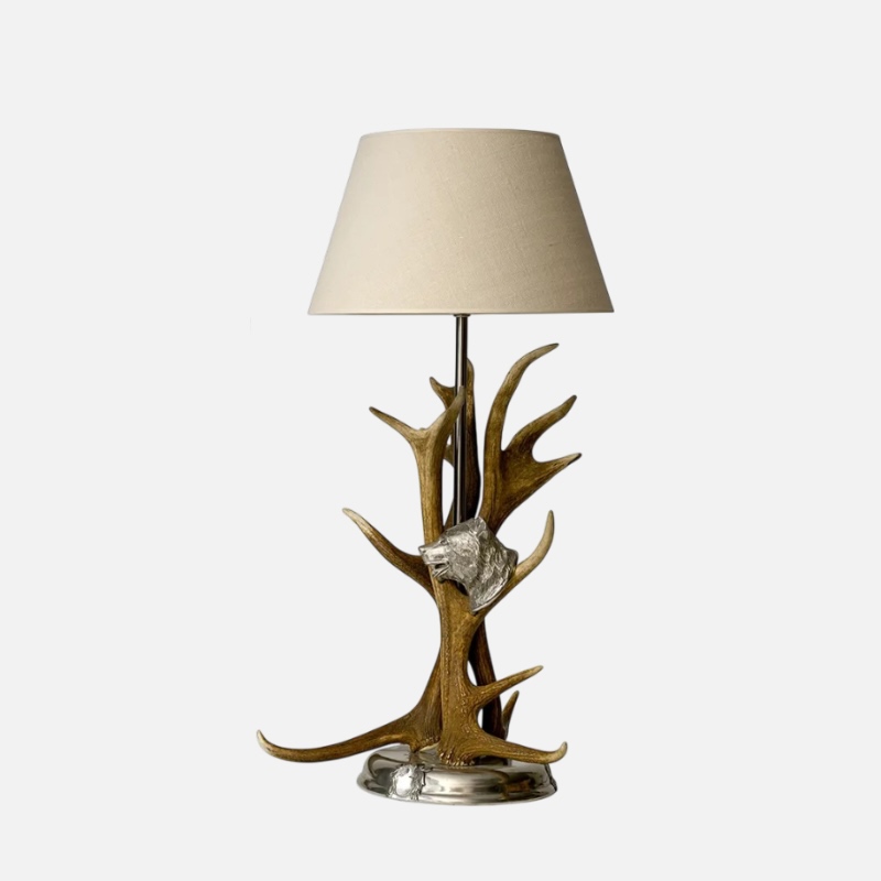 Lampada per chalet con corna di cervo intrecciate