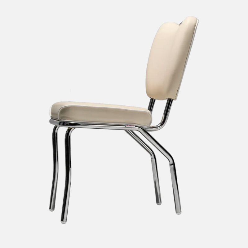 Sedia stile anni 60 in ecopelle bianca - Arredo chalet di montagna