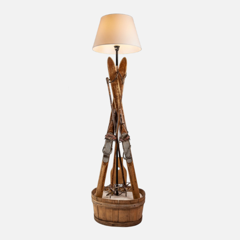 Lampada da terra con sci vintage